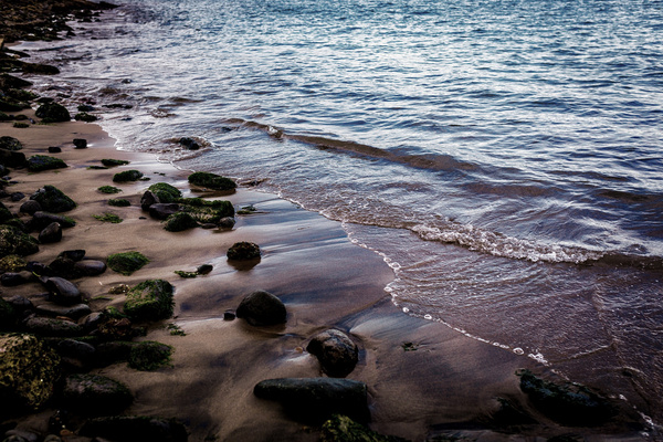 sand and rocks 