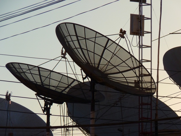 satellite dishes radio antenna