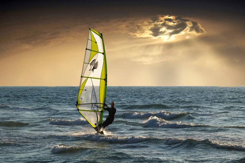 sea scenery picture person surfing sail dark twilight 