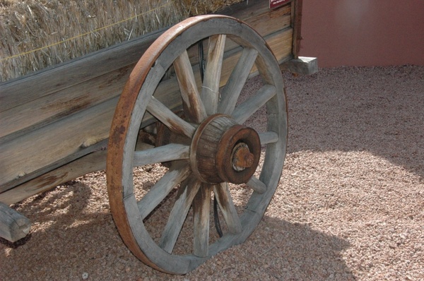 sedona arizona old wagon wheel