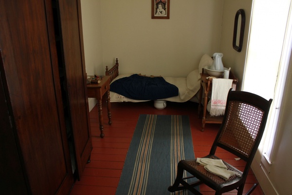 servant girl room in lincoln home in springfield illinois