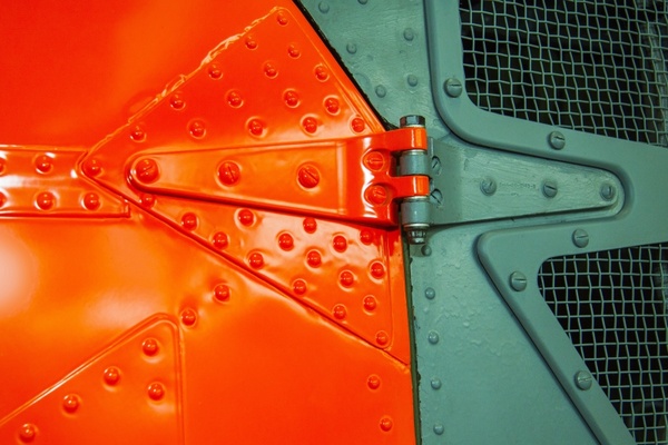 signal colour helicopter door rivet