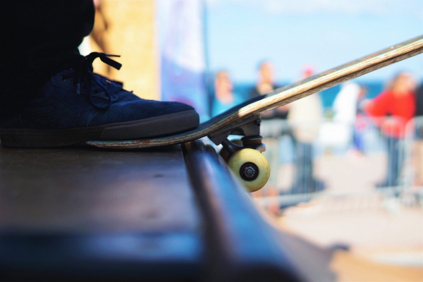 skateboard foot