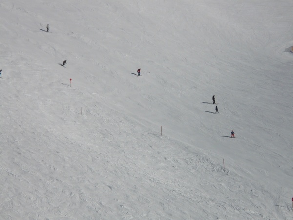 ski run skiers winter