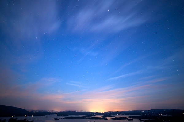 stars clouds night lake mountains