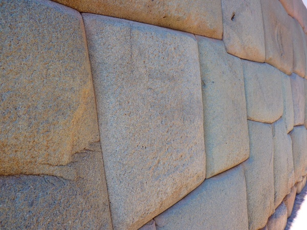 stone wall inca