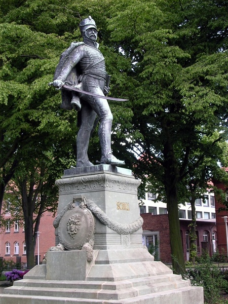 stralsund monument statue 