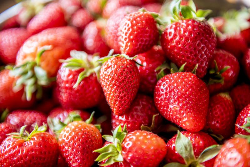 strawberries bulk picture elegant closeup 