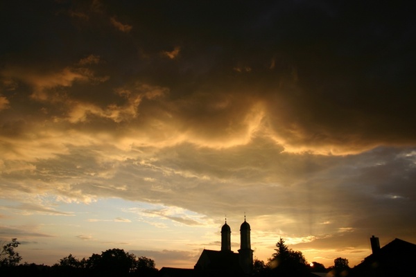 summer thunderstorm clouds 