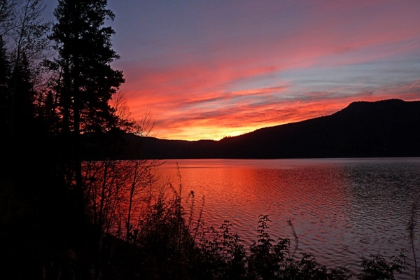 sunrise morning canim lake
