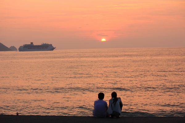 sunset ship lover