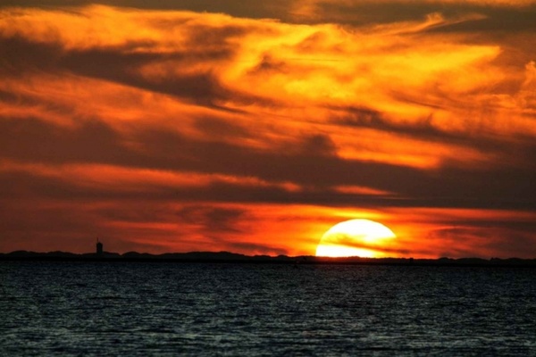 sunset sun sunset sea