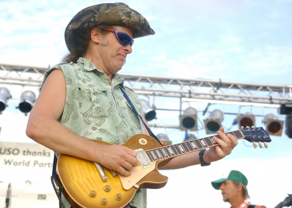 ted nugent concert performance