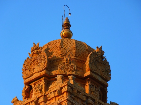 temple dome brihadeshwara templ