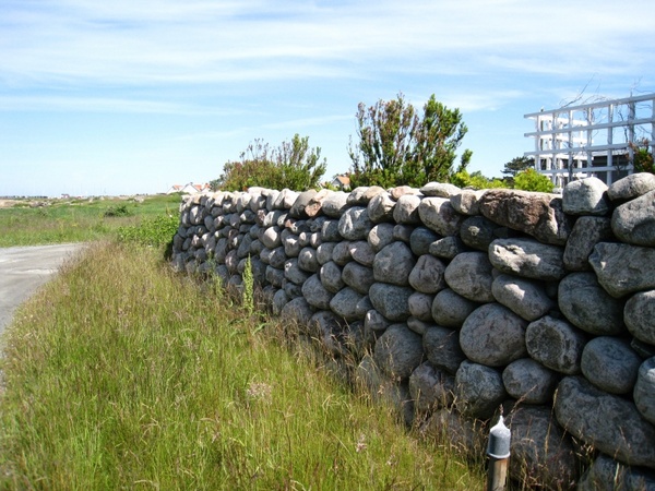 the garden farm stones wall
