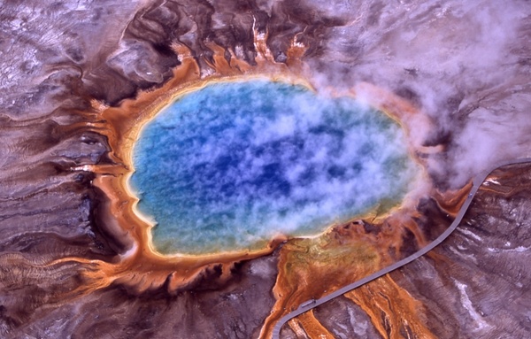 thermal spring grand prismatic spring yellowstone national park