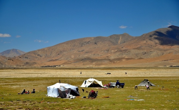 tibet landscape nomads