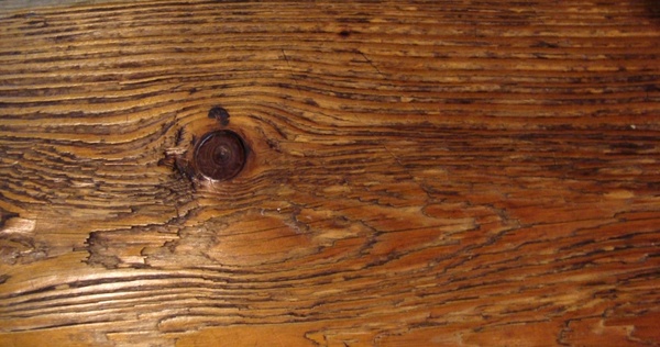 timber with knot