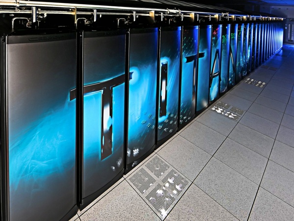 titan 3 super computer large