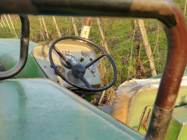 tractor tractors steering wheel