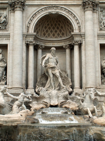 trevi fountain neptunus sculpture
