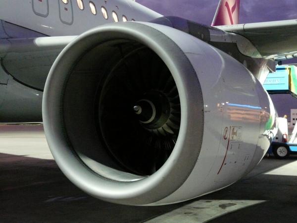 turbine engine aircraft