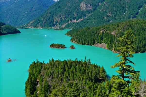 turquoise ross lake water