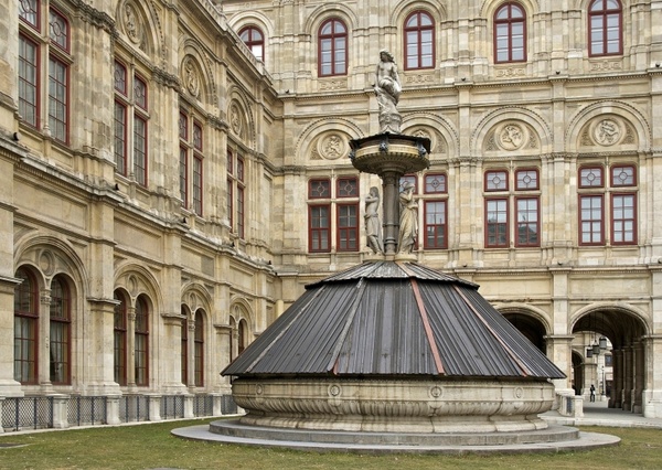 vienna austria opera house