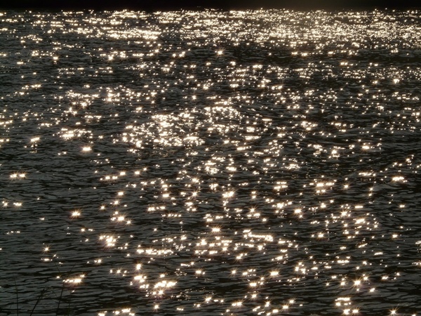 water back light sparkle