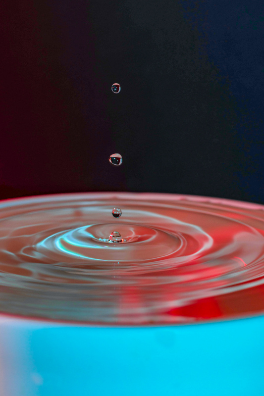 water droplets movement picture contrast dynamic realistic 