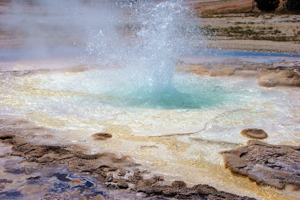 water geyser steam 