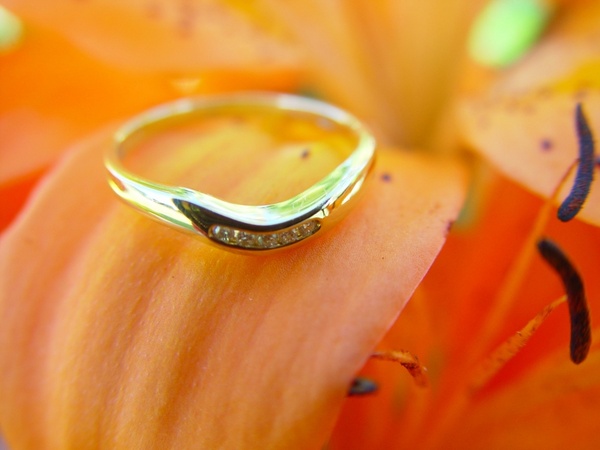 wedding ring ring flower