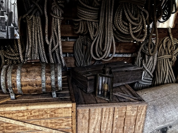 wooden kegs boxes ropes