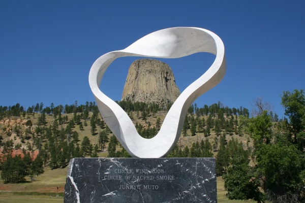 wyoming devil's tower sculpture