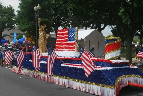 4th of july float