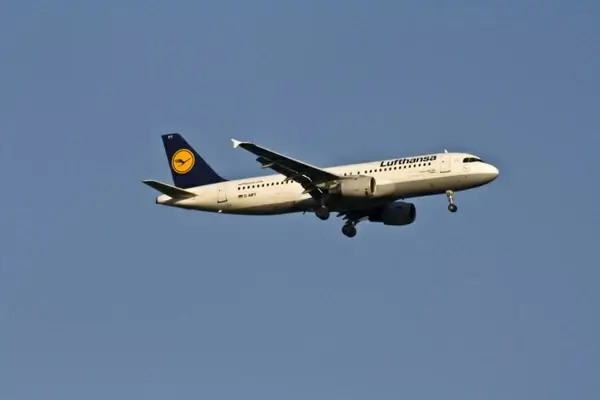 aircraft airlines flyer