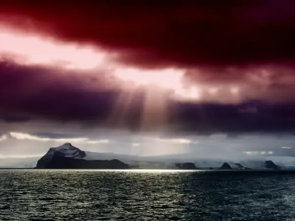 antarctica mountains sky