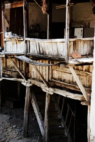 architecture broken building