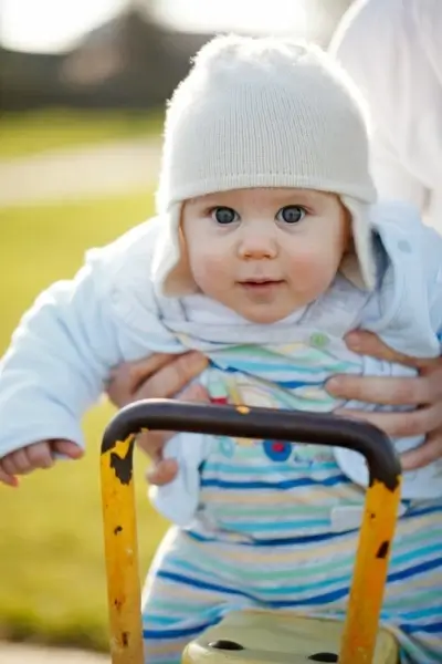 baby swing fun