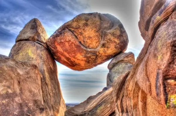 balanced rock at big bend national park texas