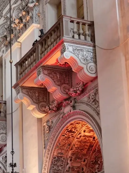 balcony lighting salzburg cathedral