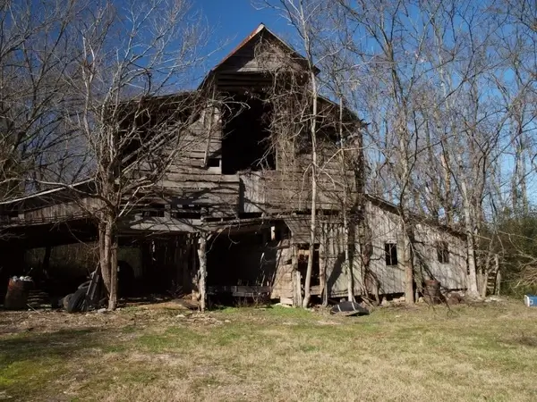 barker barn 