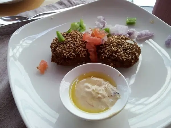 breakfast eggs roll