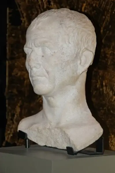 caesar bust arles