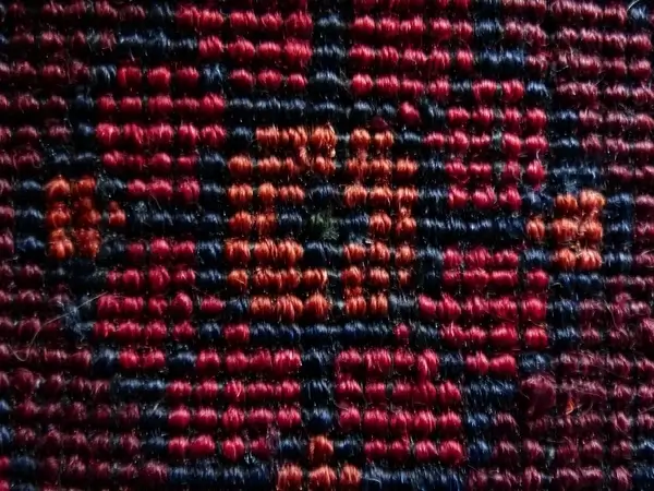 carpet red tying
