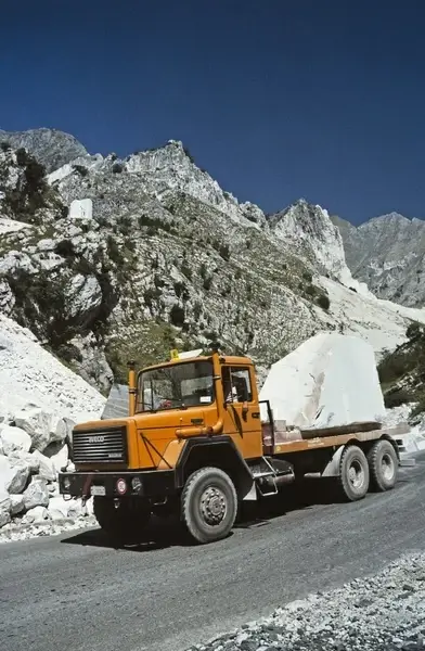 carrara marble italy quarry