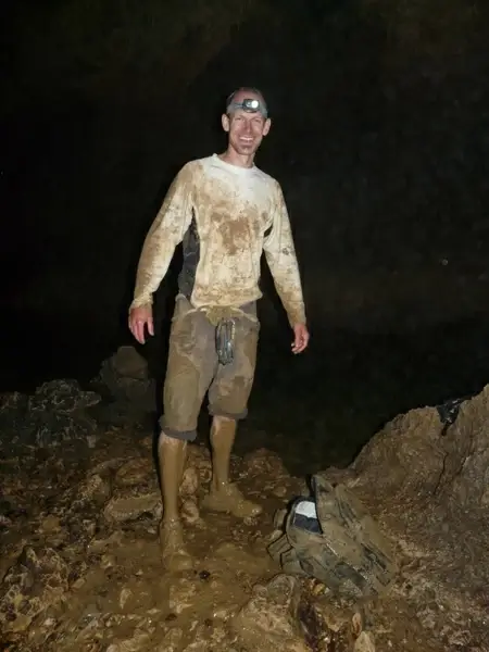 cavers speleology fun