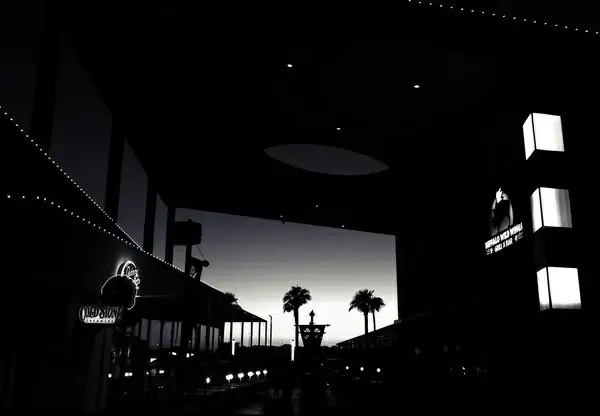 chandler fashion square