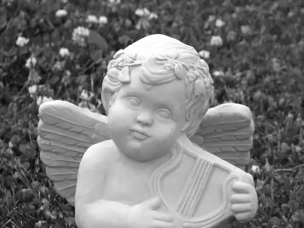 cherub with harp