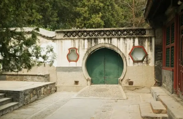 chinese doorway
